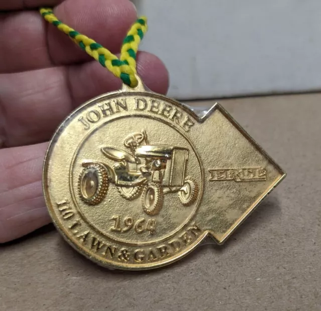 Ertl Gold Medallion Hang Tag For 1964 John Deere 110 Lawn And Garden Tractor