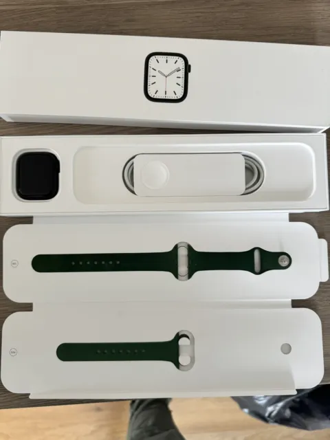 Apple Watch Series 7 GPS & Cellular 41mm Green Aluminium Case