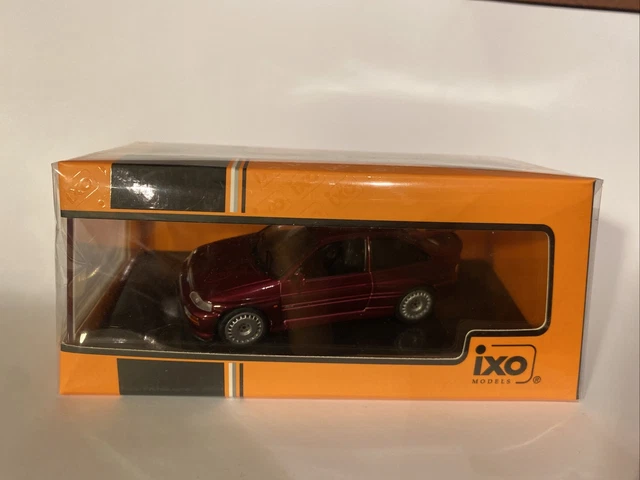 Modèle IXO à léchelle 1:43 de Ford Escort RS Cosworth Road