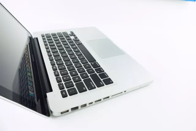Apple MacBook Pro 13.3"  Intel Core i5 2.50GHz 8GB RAM 500GB HDD Fast Laptop 3