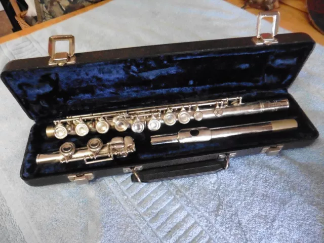 Vintage Flute Artley 17-0 with case silver plated