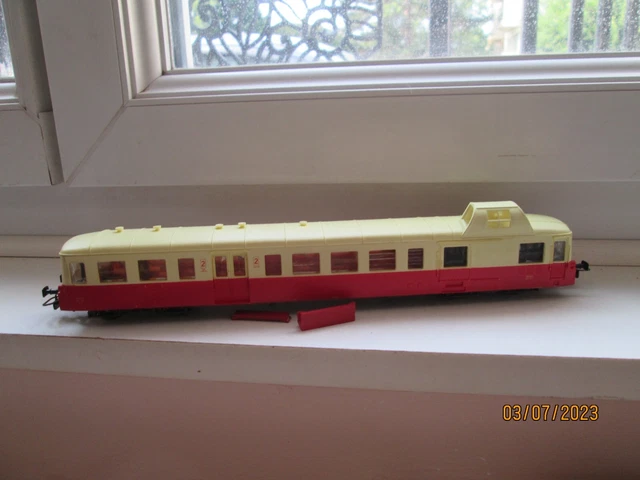 Train HO - Rame de banlieue inox Budd Jouef - Collection