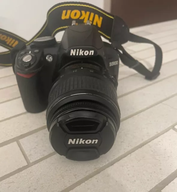 Nikon D3100 Noir Nikon AF-S DX Nikkor 18-55mm