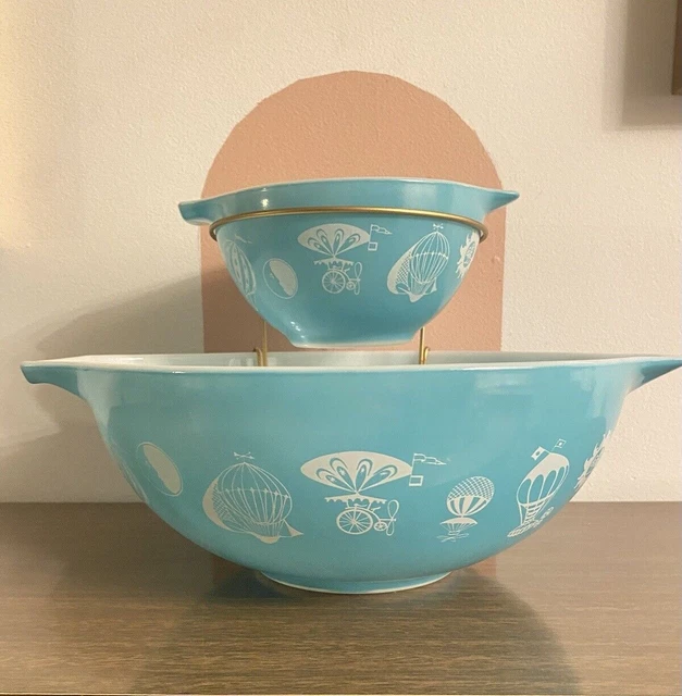 Vintage Pyrex Turquoise Balloons Chip & Dip Cinderella Set w/ Bracket 441 444 Vintage Pyrex Turquoise Balloons Chip & Dip Cinderella Set w/ Bracket 441 444