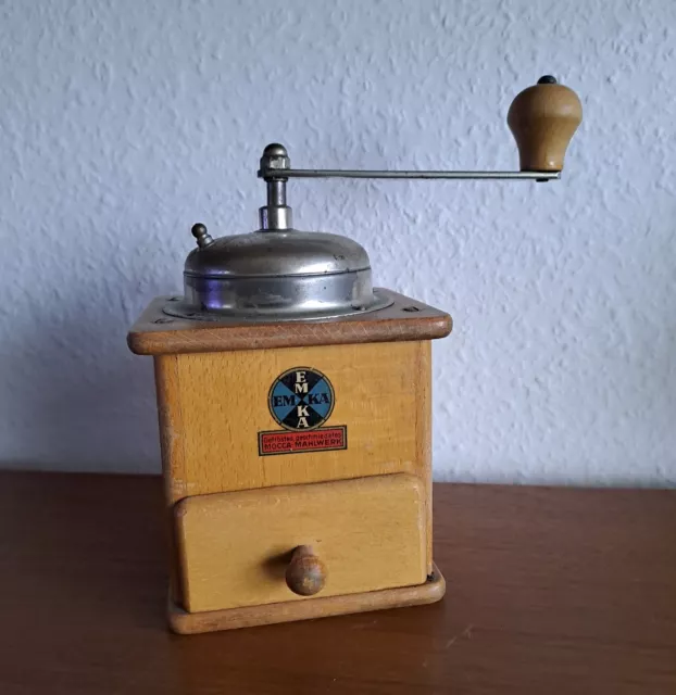 Alte Antike Kaffeemühle von EMKA Vintage