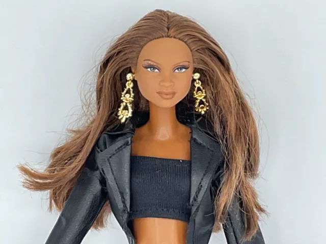 BARBIE Doll MADE TO MOVE HYBRID Barbie Basics 2.1 Model No. 8 AA ReStyled