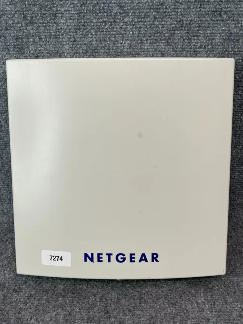 NETGEAR ANT24D18 18dBi Directional Patch Panel Antenna In White