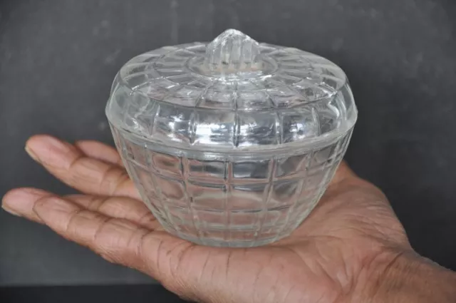 Vintage Checks Design Fine Quality Unique Shape Glass Powder Box , Collectible