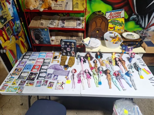 Huge Monster High Doll Lot And Accessories Vintage