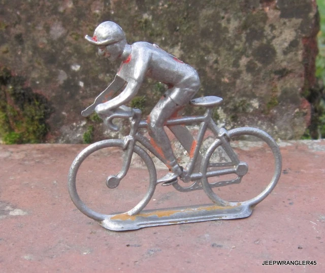 Figurine Cycliste Quiralu Tour De France En Métal - Coureur En Jaune, Vintage, Fabrication France