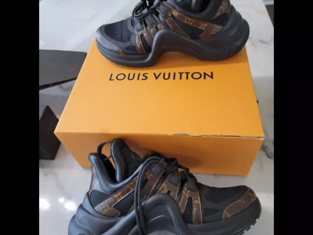 LOUIS VUITTON women's black leather sneakers | Size EUR 36.5/US 6.5  (24cm/9.4in)
