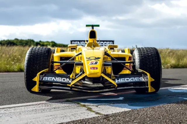 FATHERS DAY - Jordan EJ12 F1 Car Photoshoot & Hot Laps - F1 Experience Voucher