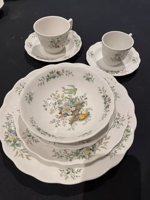 New Hampshire by Royal Doulton 8 piece Dinner Set For 4