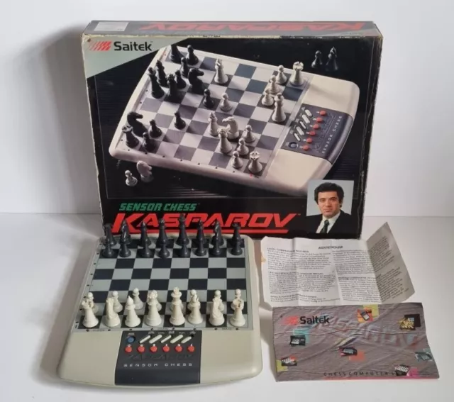 Computador Eletronico de Xadrez Garry Kasparov 2100 com 64 niveis Santa  Clara E Castelo Viegas • OLX Portugal