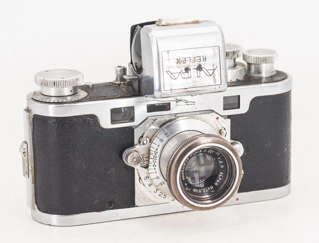 ALPA REFLEX II FROM 1948 WITH ANGENIEUX ALPAR 50/2.9, O.N.E.R.A., BAG