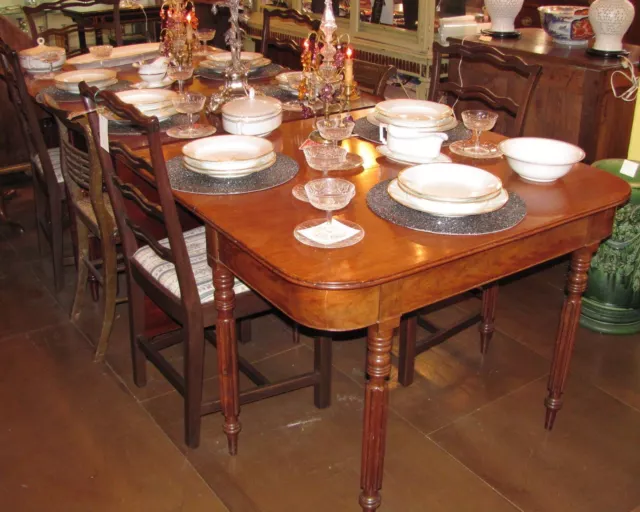 Antique American Federal Mahogany Dining Table New York Circa 1815