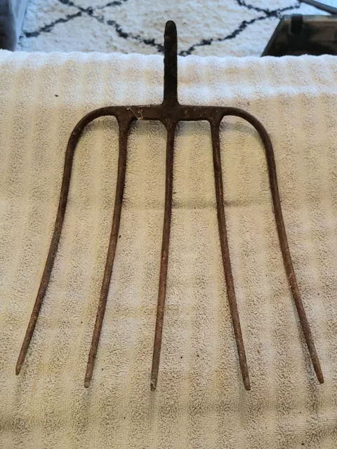 Antique Primitive Country Home Farm Tool 5 Tine Cast Iron Pitch Fork Hay Rake -I