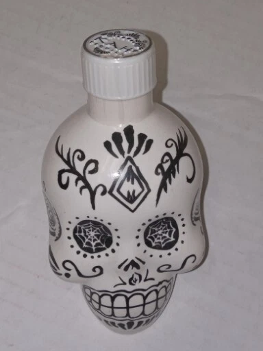 KAH TEQUILA Hand Painted White Day of the Dead Skull EMPTY Bottle 50 ML KAH TEQUILA Hand Painted White Day of the Dead Skull EMPTY Bottle 50 ML