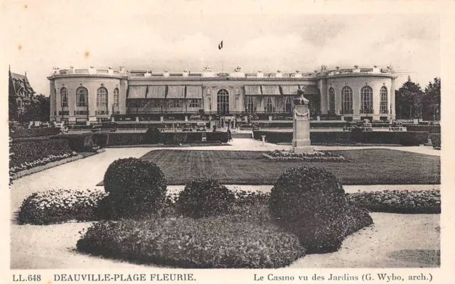 DEAUVILLE - plage fleurie - le casino vu des Jardins -