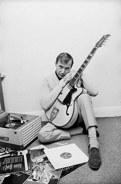 1965 Irish Singer Val Doonican With Guitar OLD PHOTO