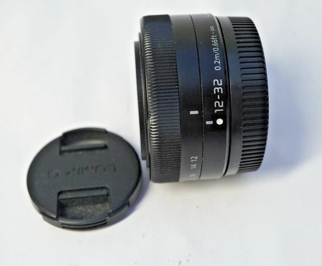 Panasonic Lumix G100D + 12-32 mm F3.5-5.6 Mega O.I.S. + Trípode Gri Panasonic Lumix G100D + 12-32 mm F3.5-5.6 Mega O.I.S. + Trípode Gri
