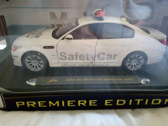 New White Safety car model 2007 BMW M5 Moto GP Maisto Premier Edition 1:18