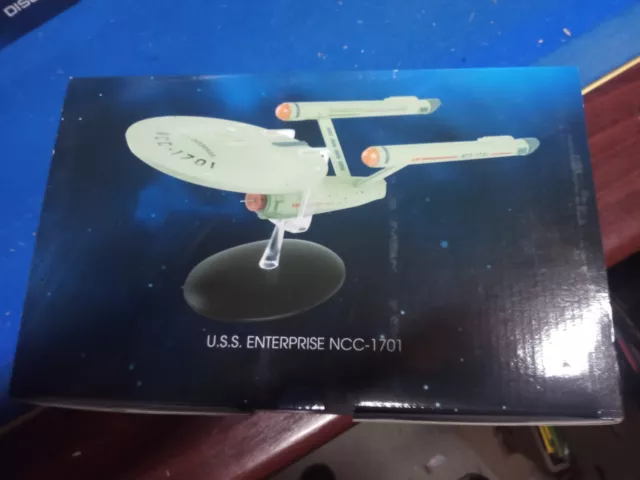 New STAR TREK EAGLEMOSS XL:  ENTERPRISE NCC-1701 MODEL Boxed - Discontinued RARE