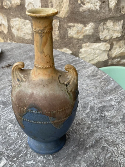 ancienne bouteille , amphore en gres xxeme denbac , metenier...