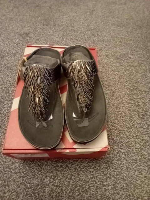 Fitflop Cha Cha Nimbus Silver Thong Sandal Size 6