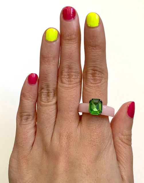 BAGUE FEMME ORSA Avec Pierre Vert Taille 8 Neuf Bijoux Fantaisie
