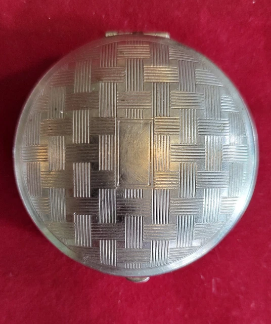 Vintage Richard Hudnut New York Three Flowers Make Up Compact