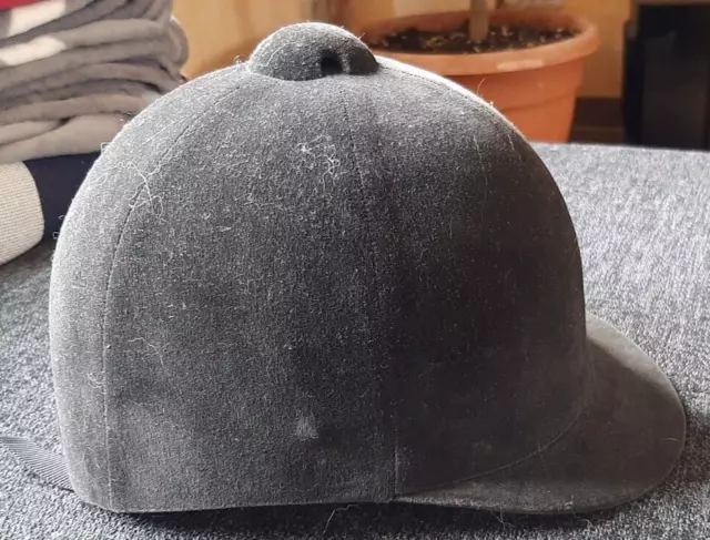 Reithelm  Reitkappe Samt Bezug Steppinnenfutter Vintage Schwarz Gr. 55