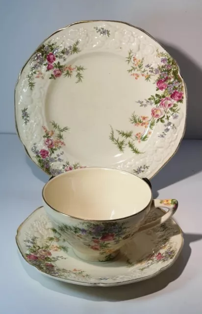 GORGEOUS Vintage CROWN DUCAL FLORENTINE 'ROSALIE' TRIO - CUP, SAUCER & PLATE