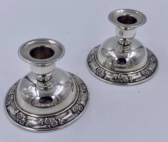 Ornate pair of Candleholders - Oneida Silversmith - 2.5" tall x 3.5" round
