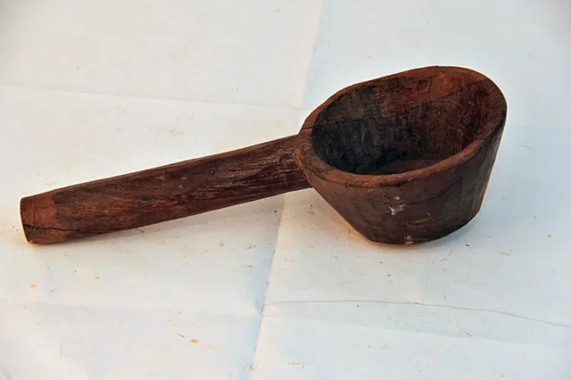 https://www.picclickimg.com/kLYAAOSwb5Nlk8NC/Primitive-Vintage-Large-Hand-carved-Wooden-Spoon-Ladle.webp