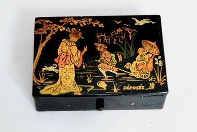 a durand ancien boite à lettre en carton boulli