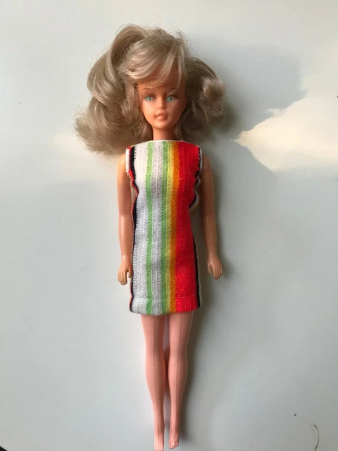 ANCIENNE BELLE POUPÉE MANNEQUIN TRESSY DE BELLA année 70, avec