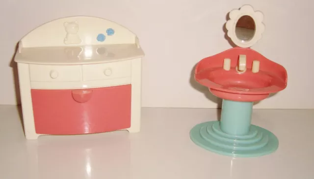 Ensemble mobilier poupée Shelly commode + lavabo Simba-toys (12&10cm)