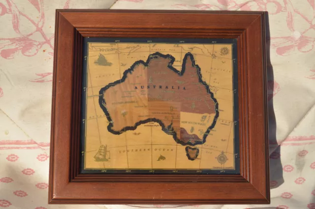 Carte de l' Australie -  tableau en marqueterie