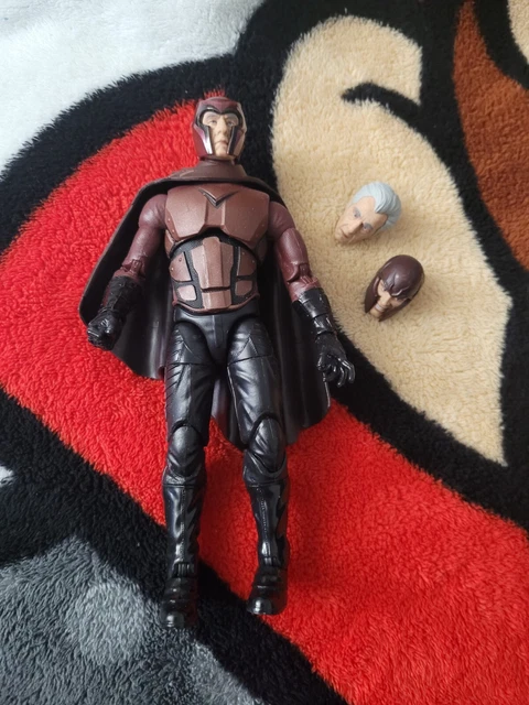 Marvel Legends Action Figure Magneto 2 Pack