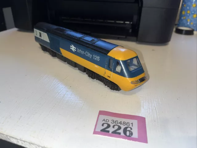 OO Gauge Hornby BR Class 43 No. W43011 in BR Intercity Blue and Grey Dummy