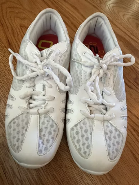 VARSITY LAST PASS 2.0 White Womens Cheer Shoes Size Never Worn