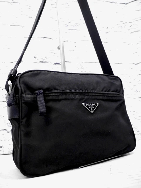 バッグ AW1999 PRADA nylon leather shoulder bag PRADA A/W 1999 shoulder bag in brown mesh and leather – SEPT