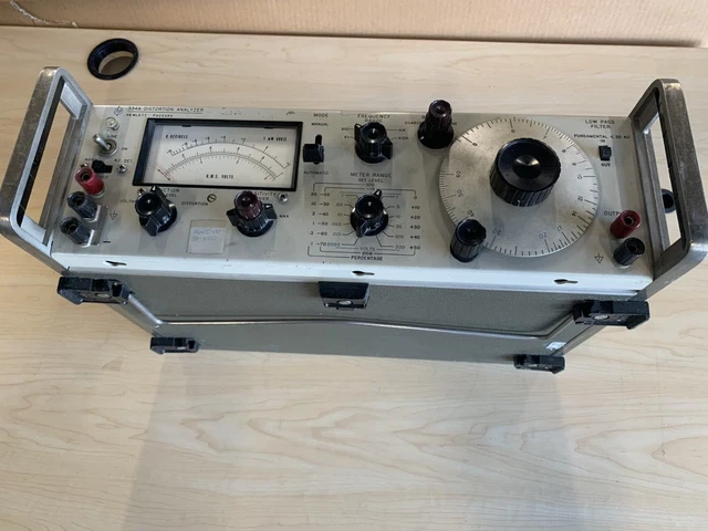 AS IS HP Model 334A Distortion Analyzer AC Volt Meter Hewlett Packard POWERS ON