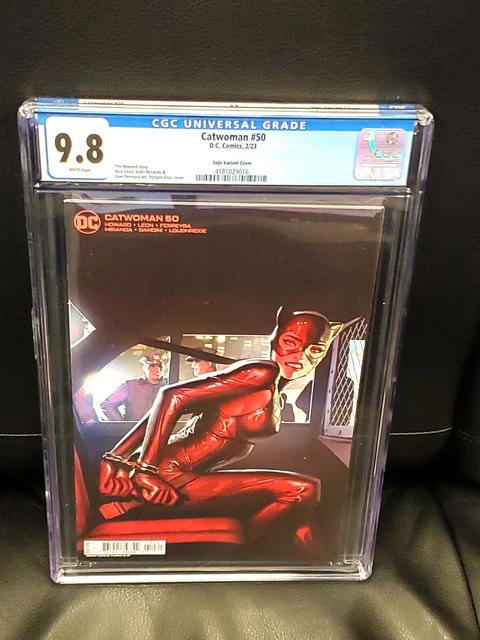DC Catwoman #50 CGC 9.8 Graded Slab Sejic Variant Comic 2