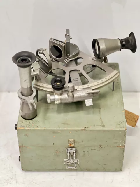 Doubly reflecting navigation Instrument CCCP Marine Russian Sextant - USSR