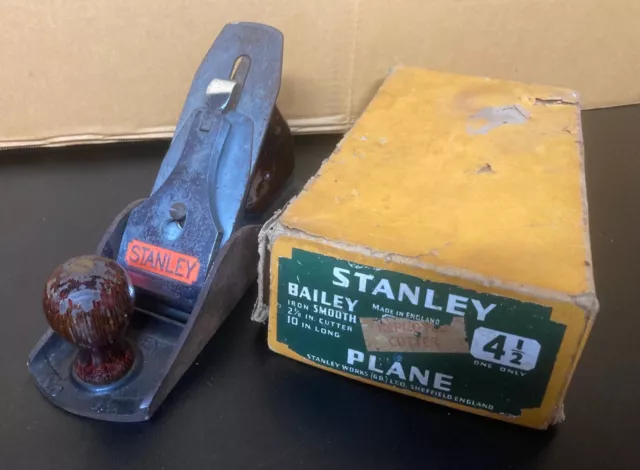 Stanley No. 4 1/2 Bailey Plane - Easy Restoration Job - Vintage woodworking tool