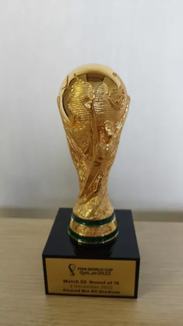 Generic Réplique du trophée de la Coupe du monde de football 2022