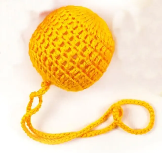 Babyspielzeug Weiches Babybällchen Gelb Ø 50mm NEU Ball Wolle Strick Schnur