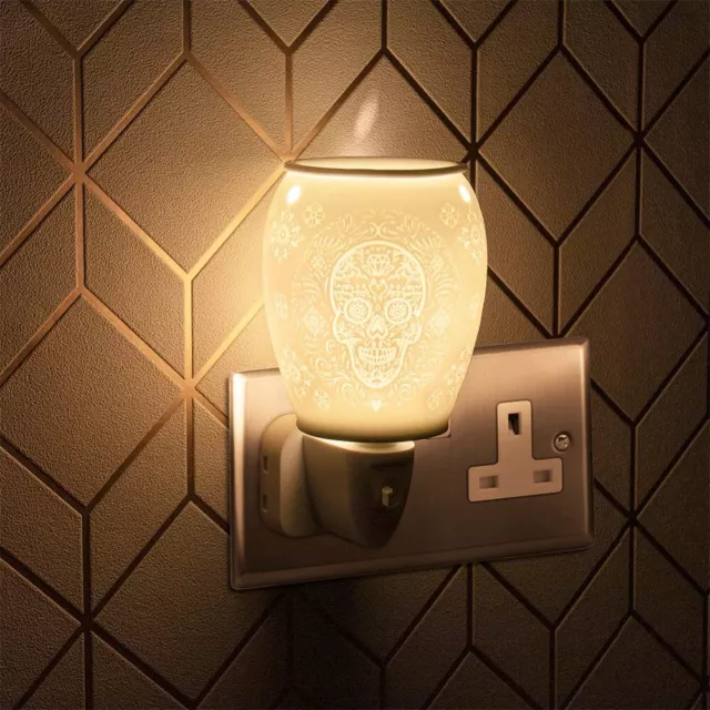 Aroma Lamp Oil Burner Wax Melt Plug-In Night Light Skull Ceramic